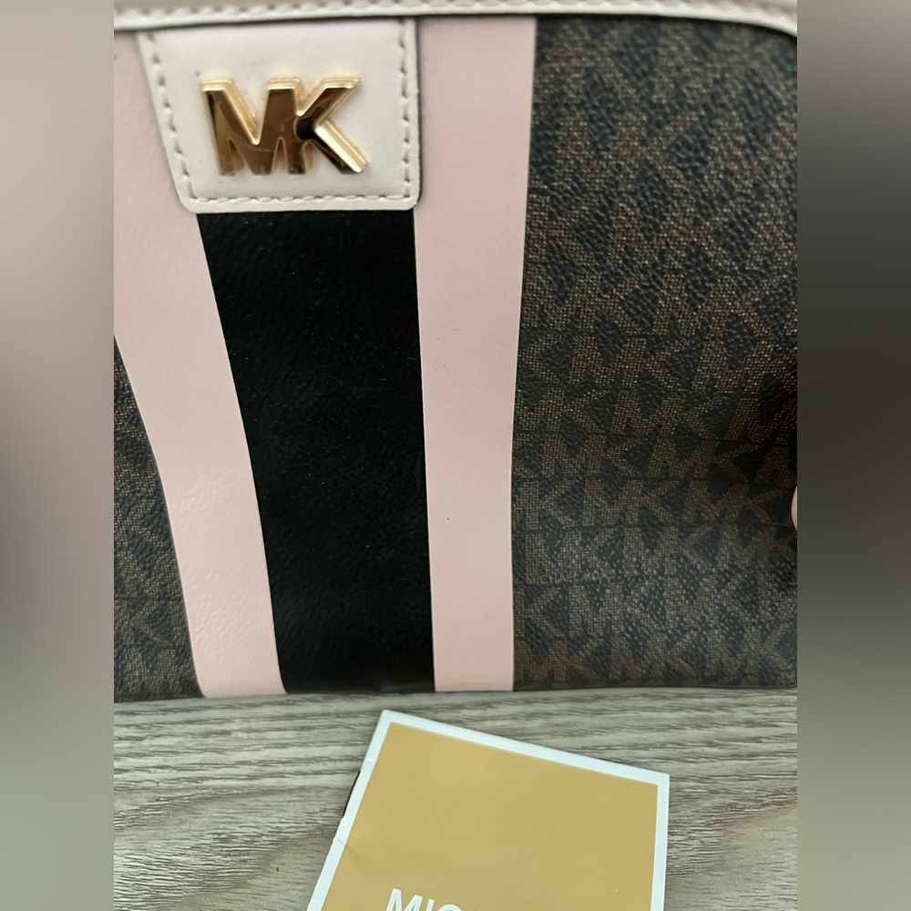 Micheal Kore’s Pink Purse